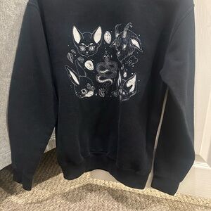 Women’s Hot Topic Sweater